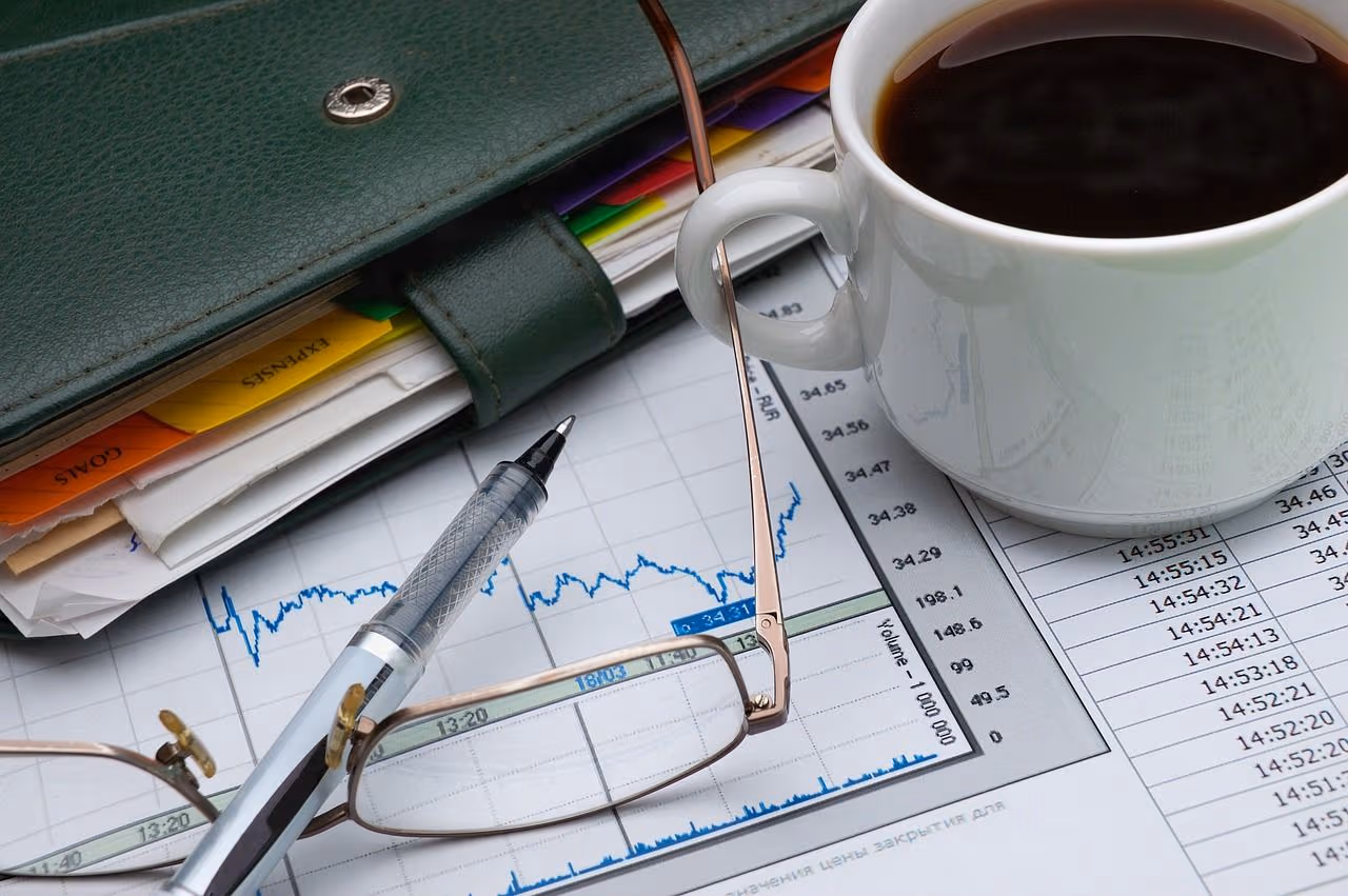 Predicting Fed-Induced BTC, ETH, and Altcoin Volatility (ds_30/Pixabay)