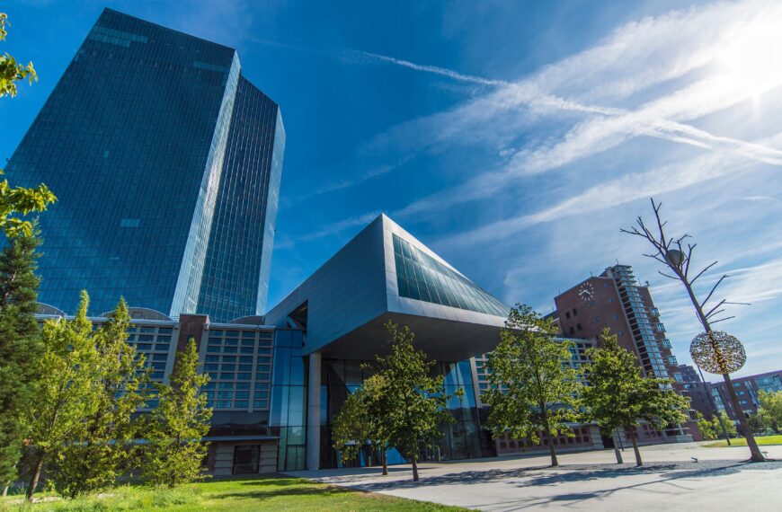 ECB Flags Broad Financial Perils From Stablecoins, Including Tether, USDC