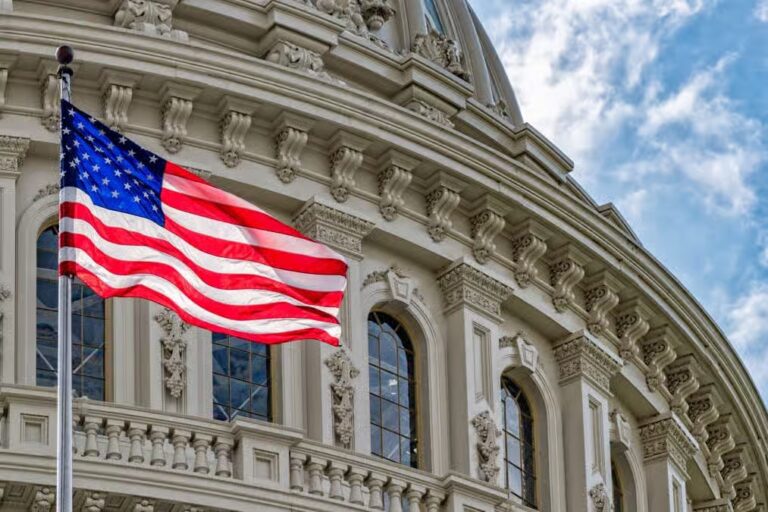 Stablecoin Yield Wars Threaten Crypto Bill Passage 13