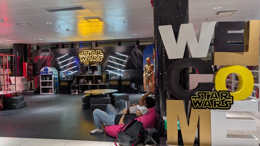 La Biblioteca BINAES Futurista de Bukele Combina Libros, Bitcoin y Juegos Familiares en la Capital Revitalizada 25 La Biblioteca BINAES Futurista de Bukele Combina Libros, Bitcoin y Juegos Familiares en la Capital Revitalizada 25