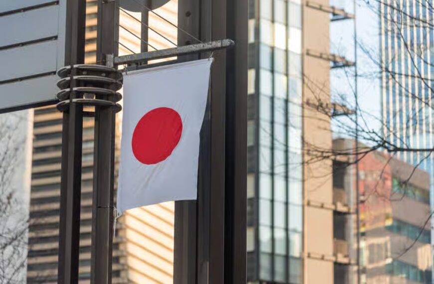 HOME 20 Japan Megabanks to Launch Stablecoin Trials by March 2027