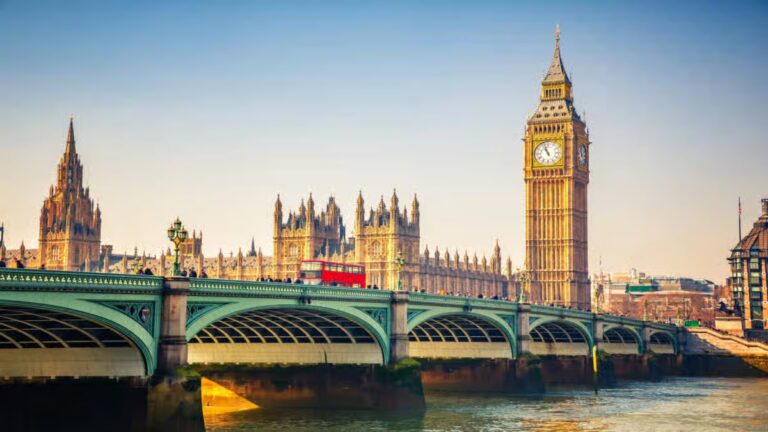 UK Lords Urge Stablecoin Rule Easing for Crypto Growth 9